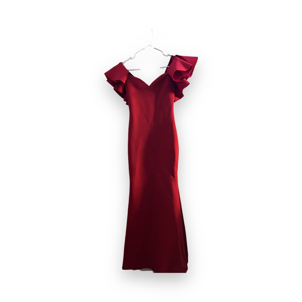 Off the shoulder, mermaid dress | Size: small